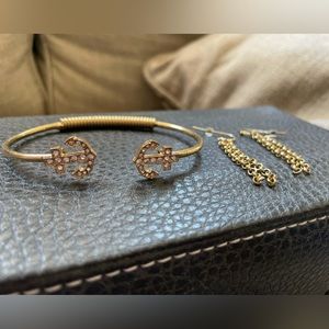 Anchor bracelet and earrings